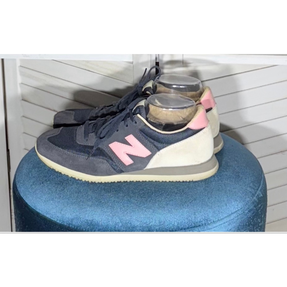 New Balance 620 sneakers navy blue pink retro style lace closure women's sz 9.5